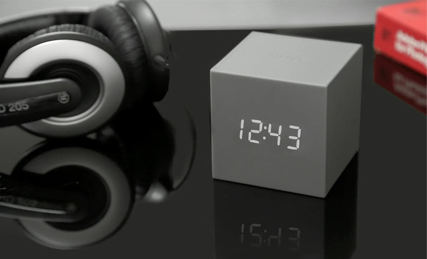 Gravity Cube Alarm Clock