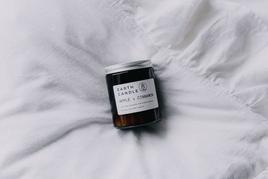 Earth Candle Co Apple & Cinnamon Wooden Wick Candle