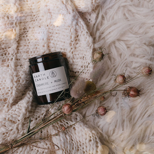 Cashmere & Musk Wooden Wick Candle by Earth Candle Co