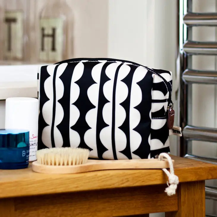 Jumbo Scallop Cosmetics Bag by Brownstone London