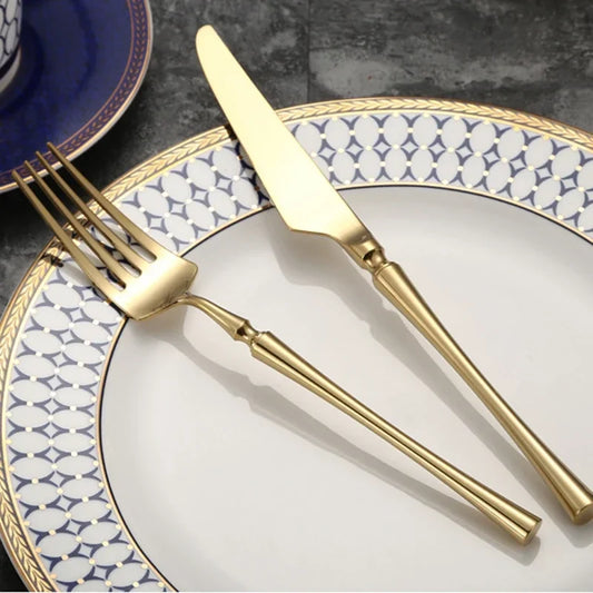 Kin Cutlery Set