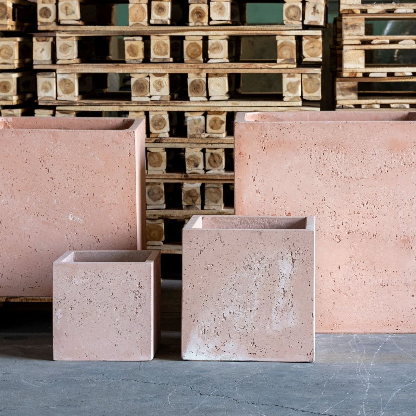 Cubrosa | Blushstone – 70cm Extra Large Concrete Cube Planter