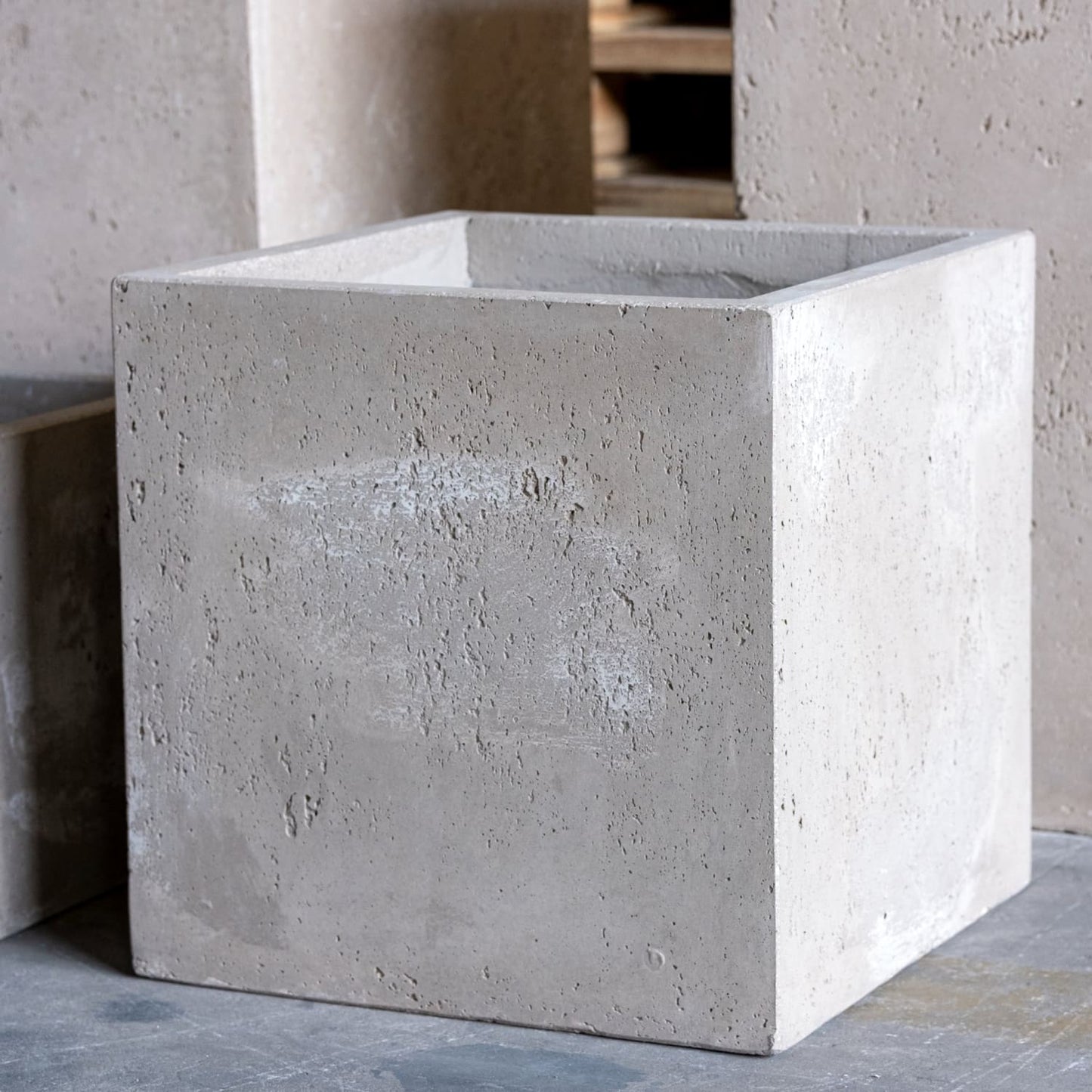 Cubrosa | Truffle – 70cm Large Square Concrete Planter