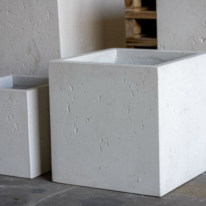 Cubrosa | White Mist – 55cm Large Square Concrete Planter