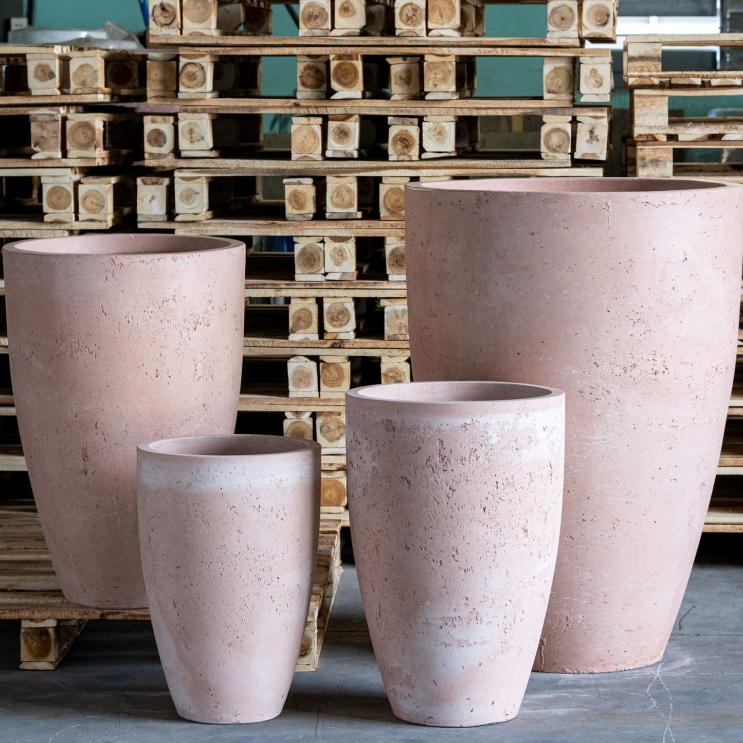 Vessara | Blushstone – 52cm Large Tall Concrete Planter