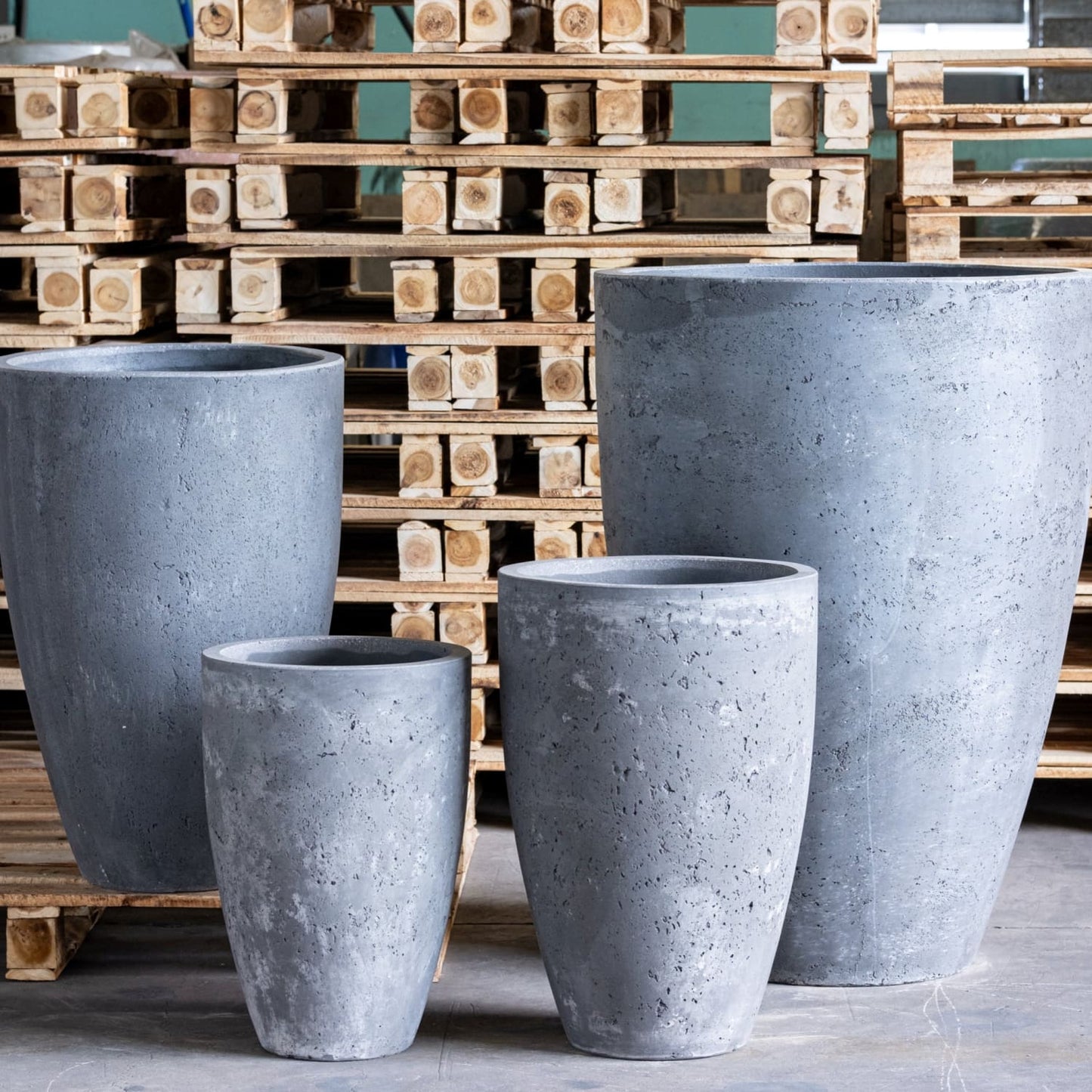 Vessara | Onyx Dusk – 75cm Extra Large Concrete Tall Vase Planter