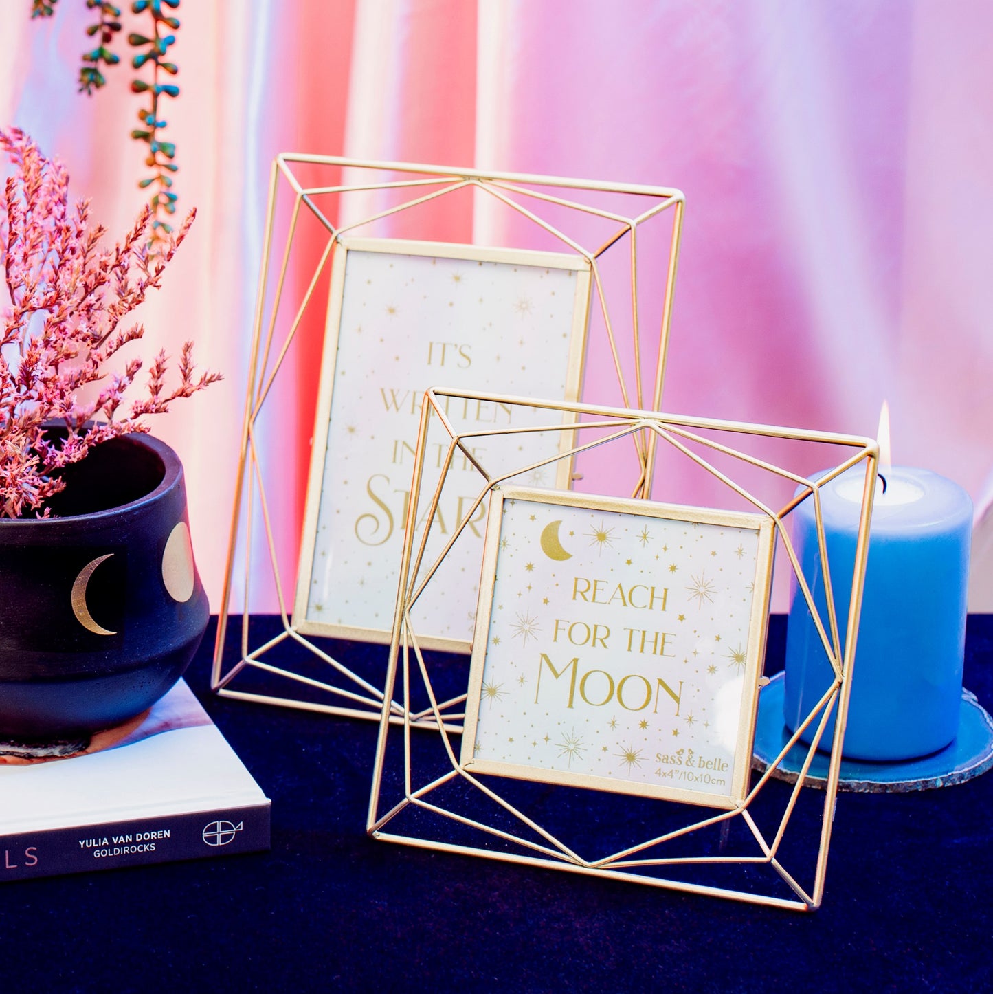 Gold Wire Photo Frame living from Home and Bay