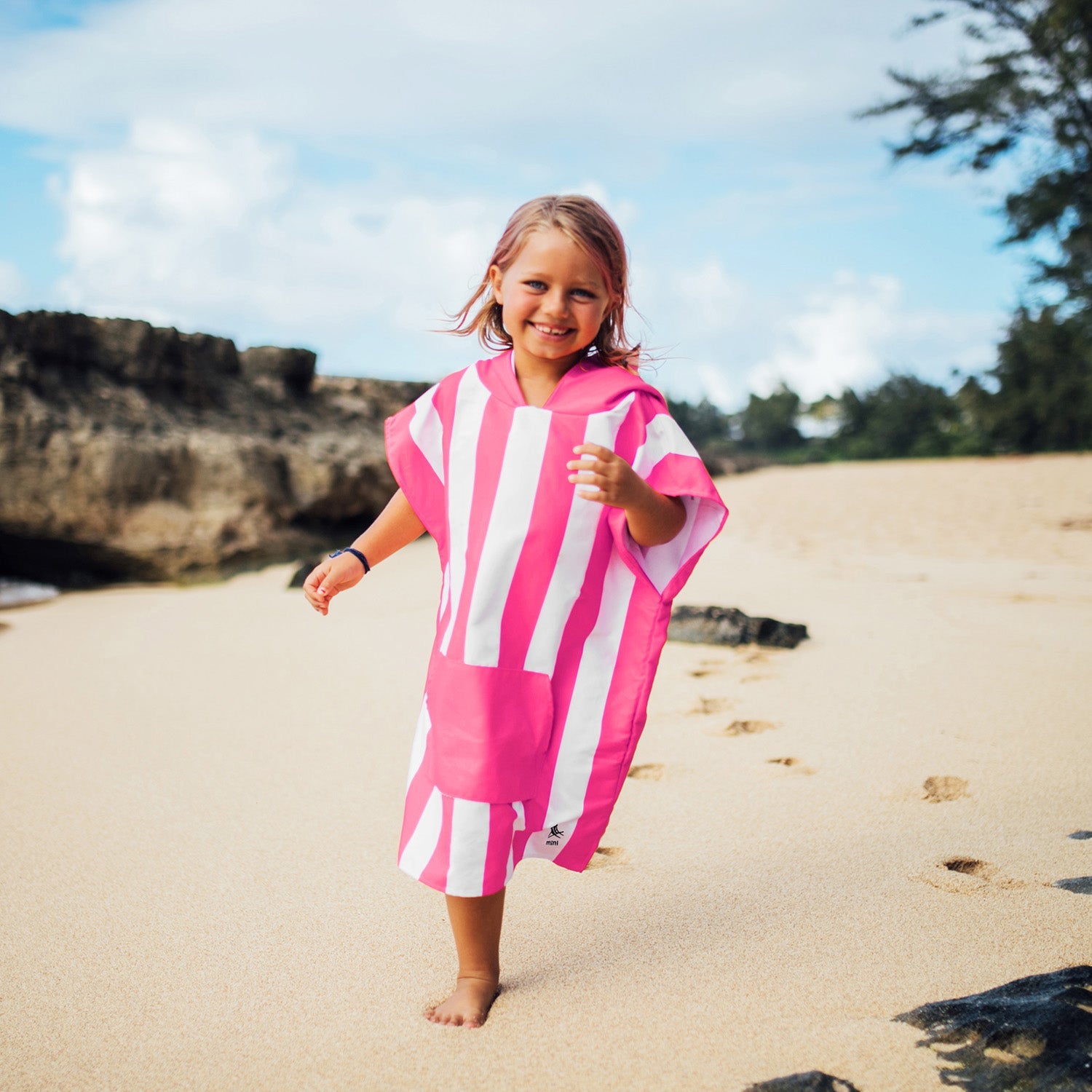 Dock and Bay Kids Poncho in Phi Phi Pink Ages 4-7